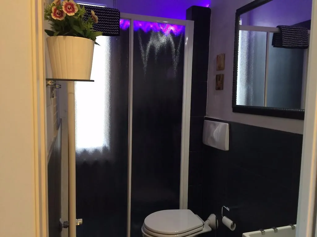 Kibilu - Via Confalonieri - Stazione Garibaldi - Zona Isola Milão Apartamento