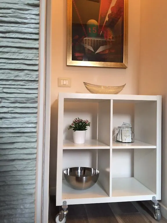 Kibilu - Via Confalonieri - Stazione Garibaldi - Zona Isola Milão Apartamento